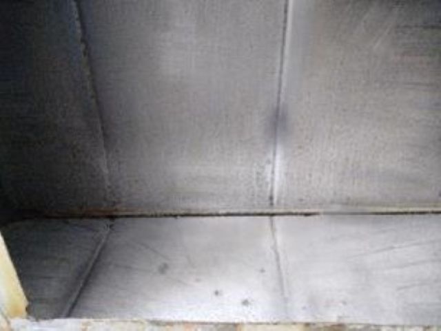 綺麗になったダクト内部