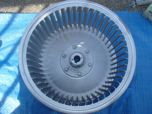 排気ファンの羽車 清掃後 排気ファンの羽車 清掃後